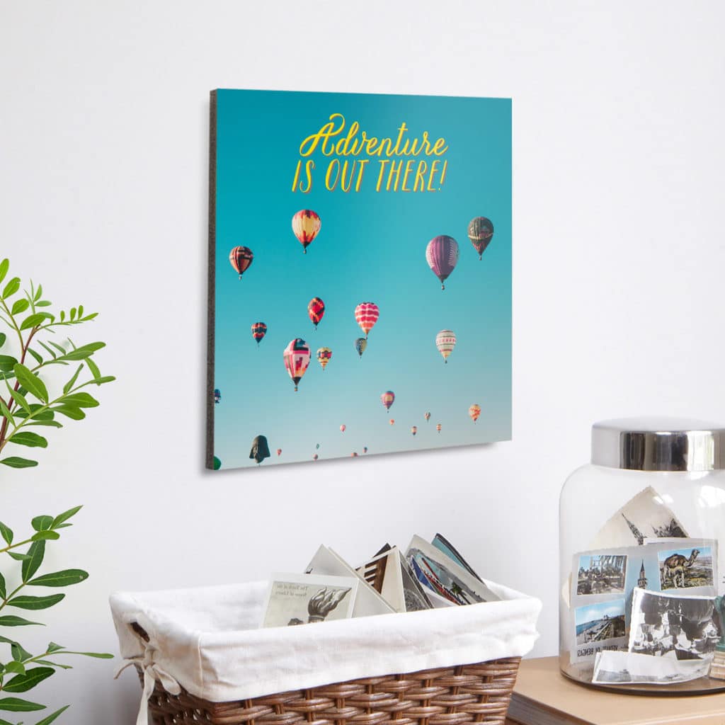 Photo tile featuring hot air balloons