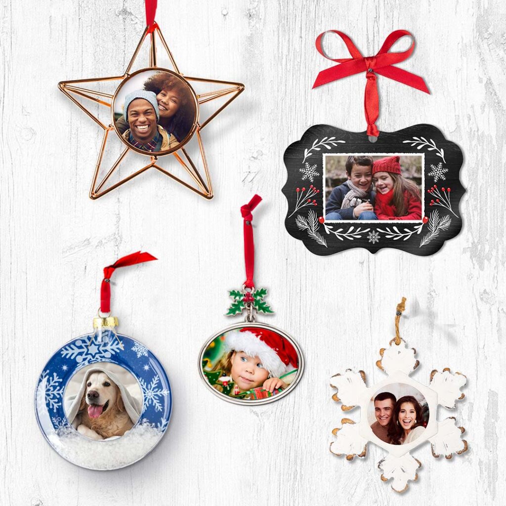 Print photos onto custom Christmas tree ornaments with Snapfish