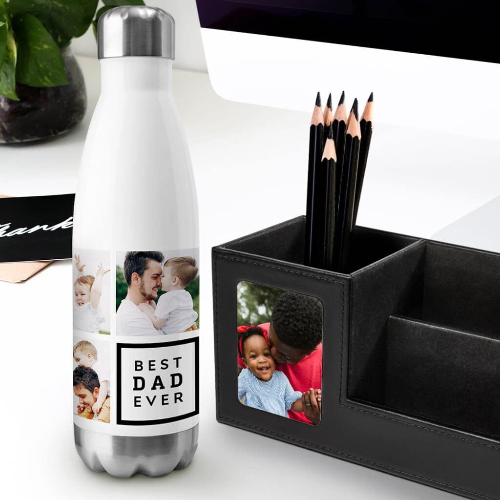 Crea regali alla moda con Snapfish come questa bottiglia d'acqua e questa scrivania ordinata stampata con le tue foto